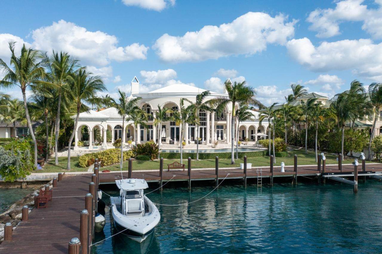 2. Single Family Homes for Sale at Ocean Club Estates, Paradise Island, Nassau and Paradise Island Bahamas