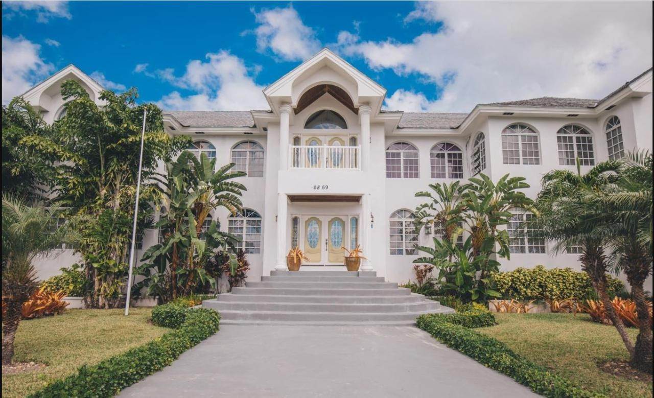 Single Family Homes for Sale at Lake Cunningham, Nassau and Paradise Island Bahamas