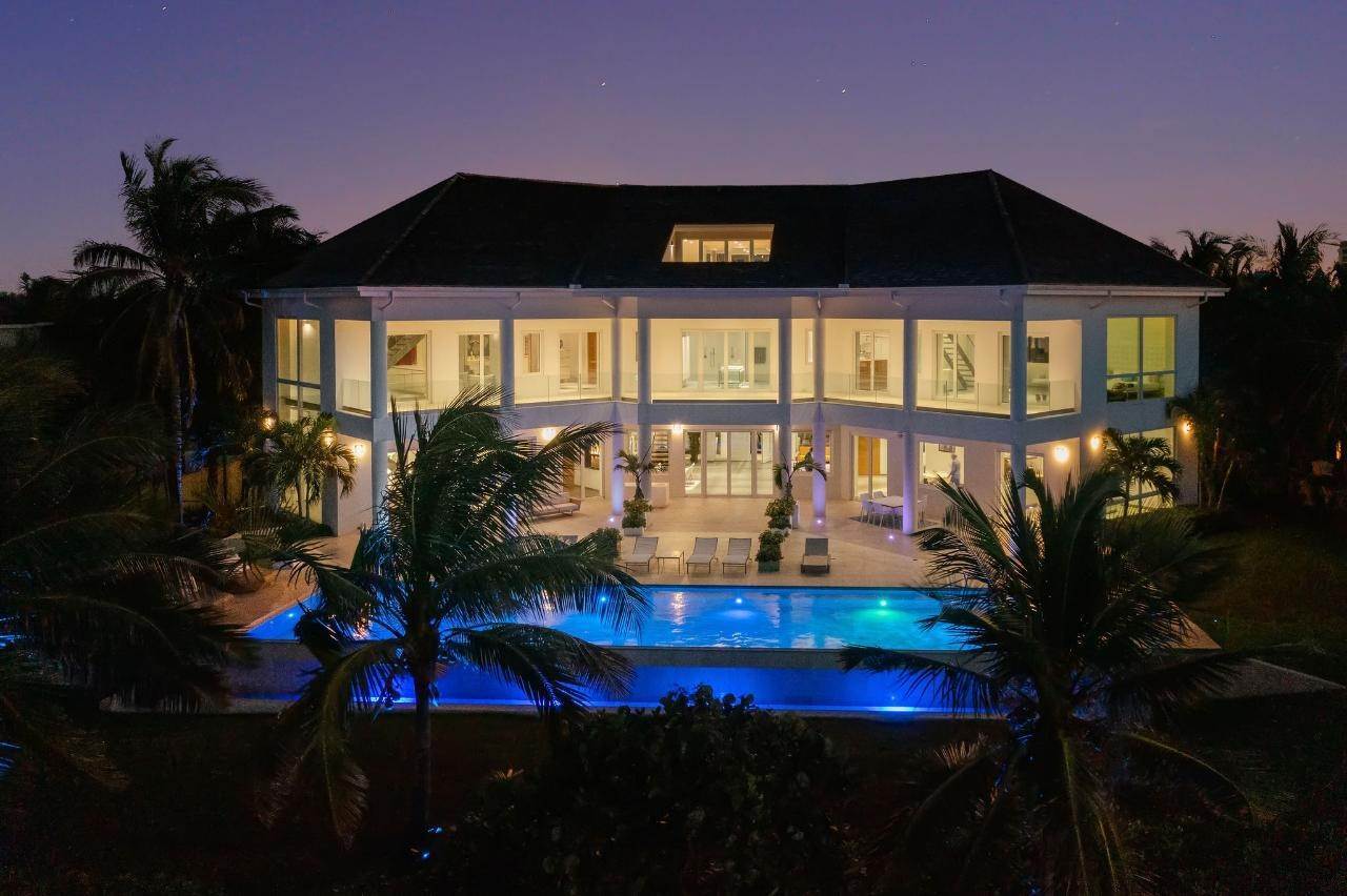 92. Single Family Homes for Sale at Ocean Club Estates, Paradise Island, Nassau and Paradise Island Bahamas