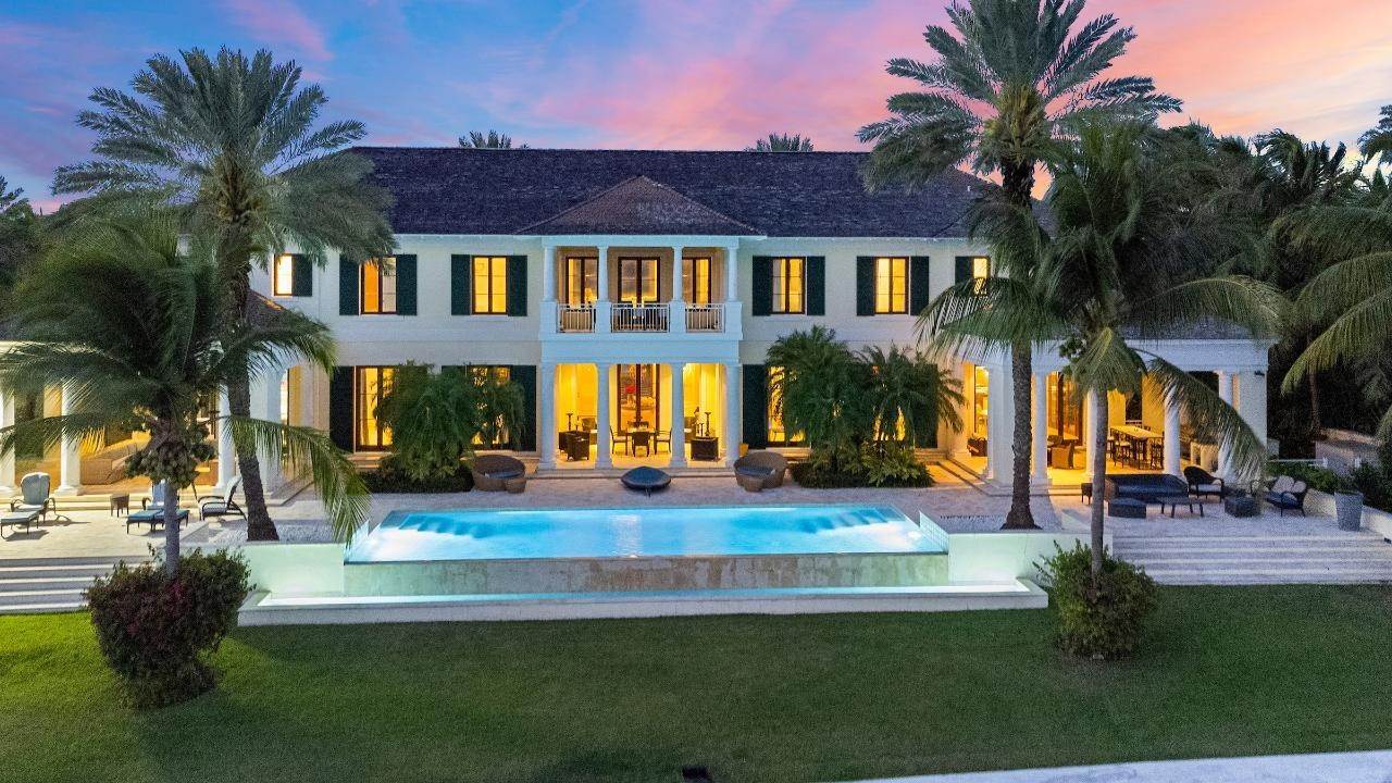 45. Single Family Homes for Sale at Ocean Club Estates, Paradise Island, Nassau and Paradise Island Bahamas