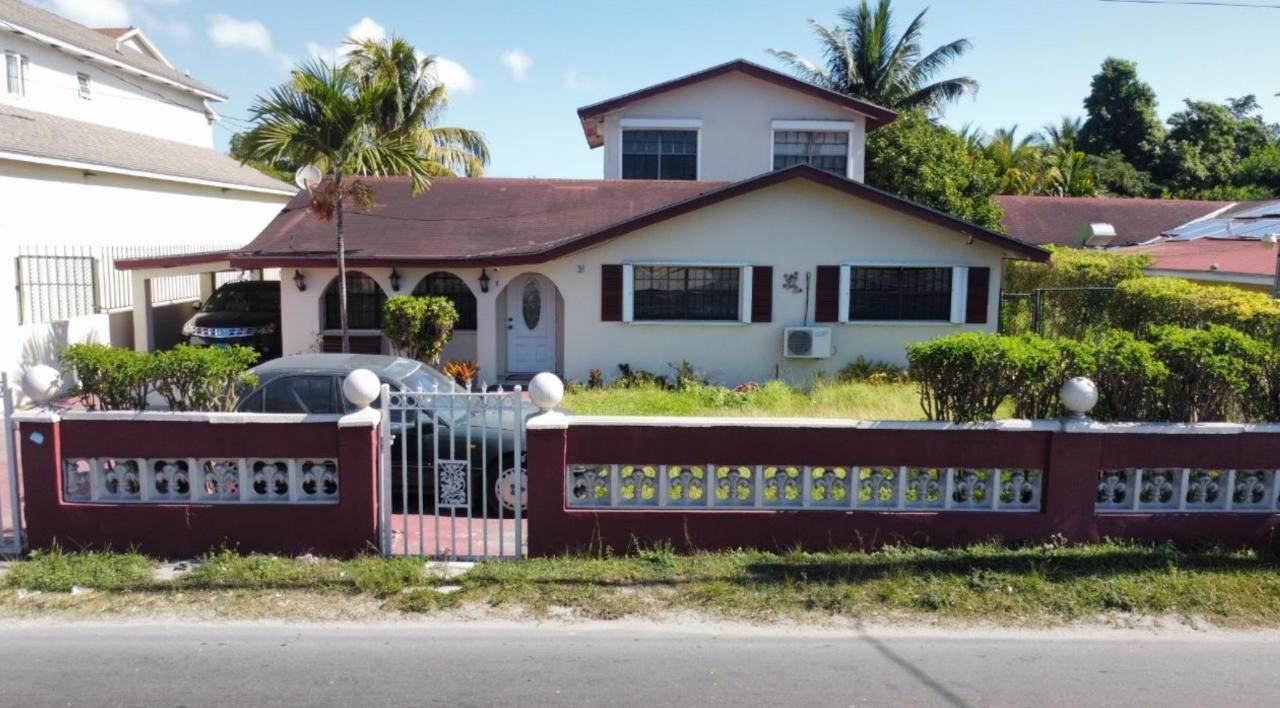 Commercial for Sale at Carmichael Road, Nassau and Paradise Island Bahamas