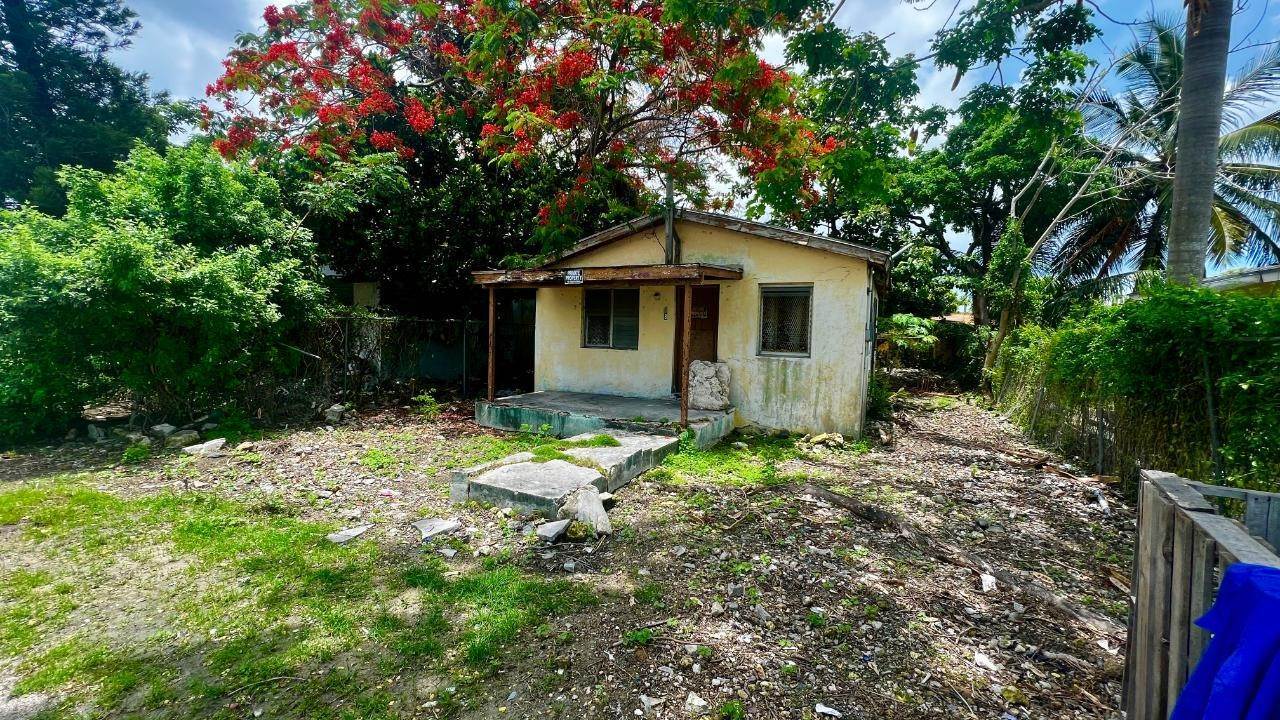 Single Family Homes for Sale at Graham Avenue #8 Yellow Elder Gardens, Nassau and Paradise Island Bahamas